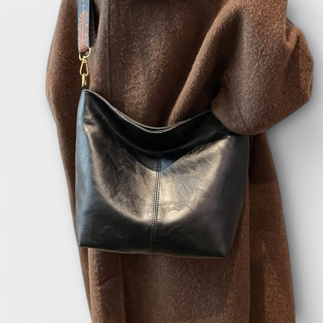 Bree Shoulder Bag with a Unique Strap Foto 3
