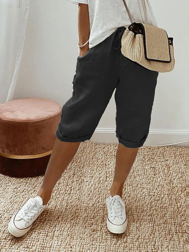 Effortless Pocket Shorts in Black