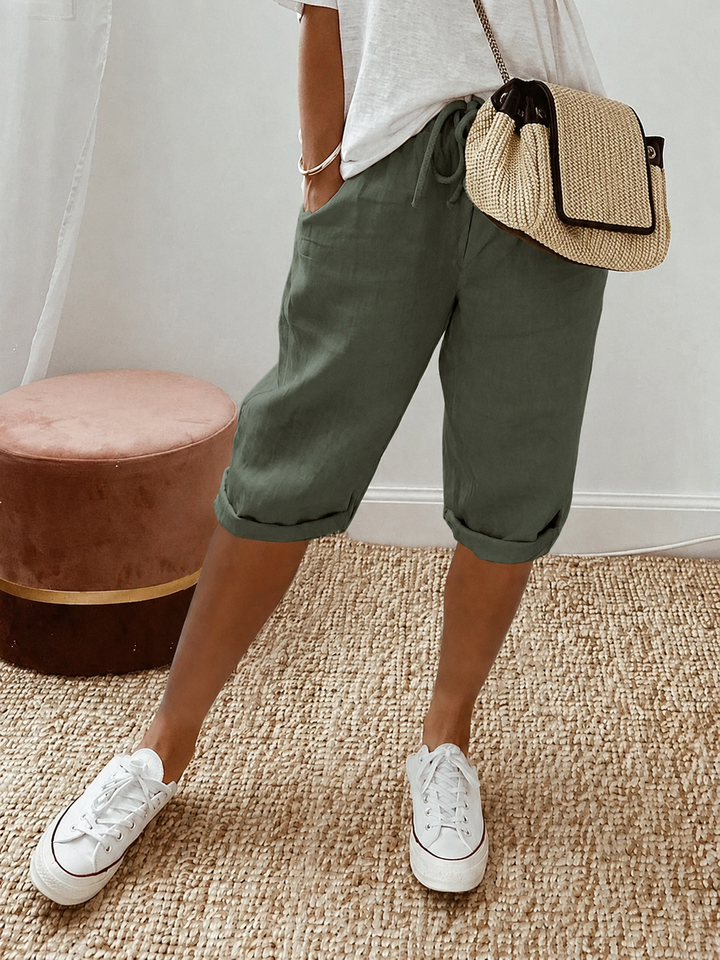Effortless Pocket Shorts in Green