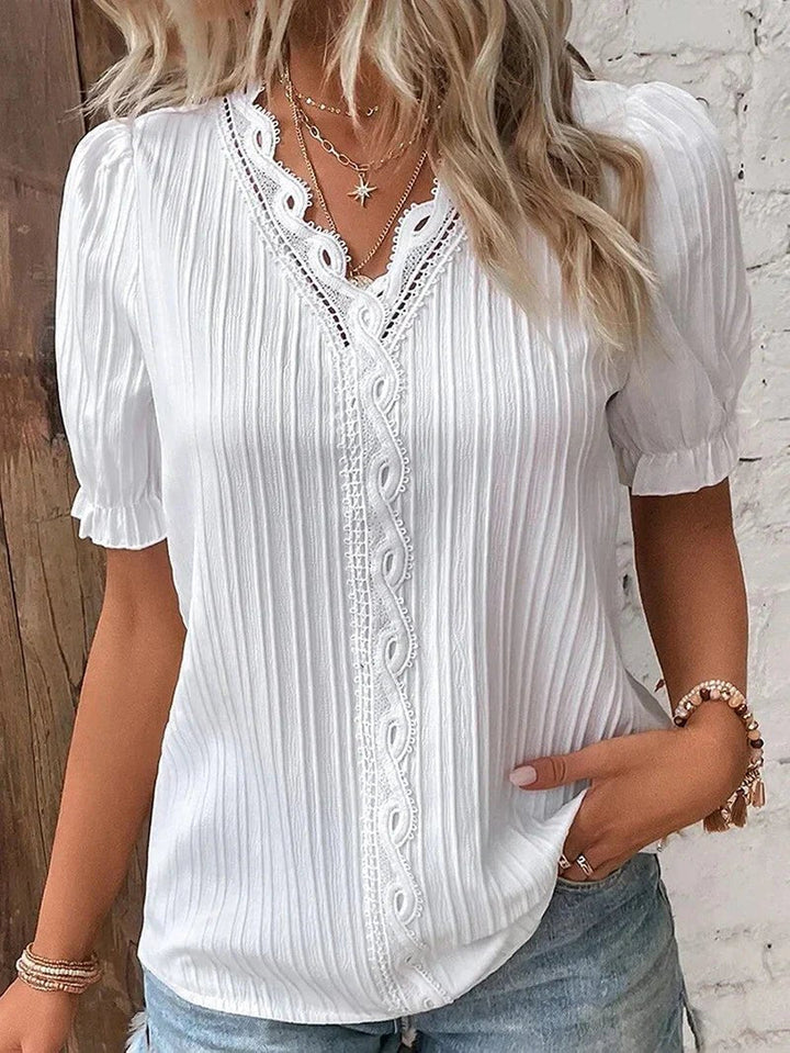 Holly Blouse with Lace Trim and V-Neck Foto 1