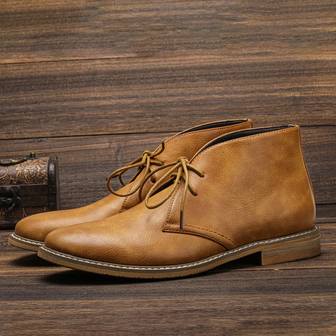 Men's Lace-Up Chukka Boots for Autumn in Brown