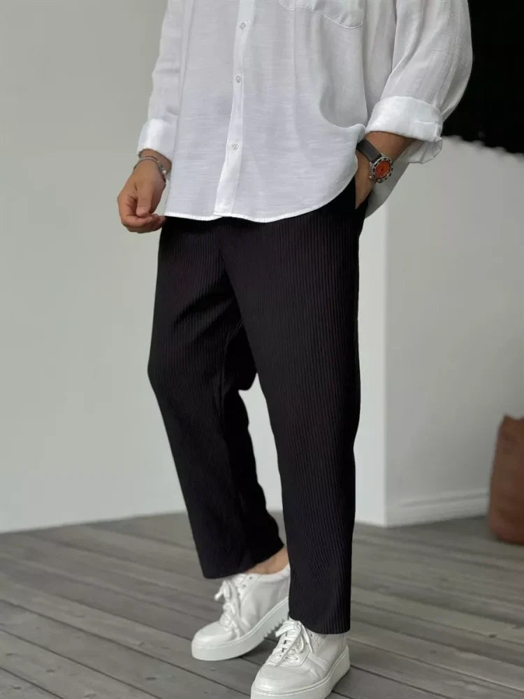 Men's Soft Luxury Trousers for Everyday Elegance in Black