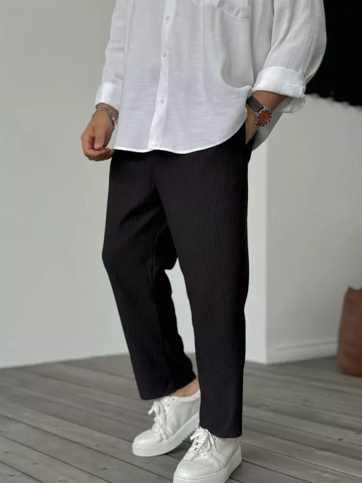 Men's Soft Luxury Trousers for Everyday Elegance in Black