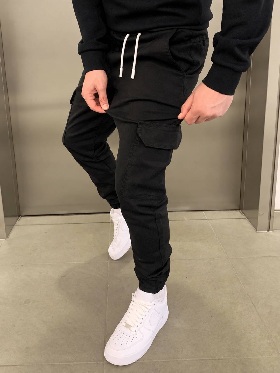Men's Tactical Cargo Trousers with Deep Pockets (7)