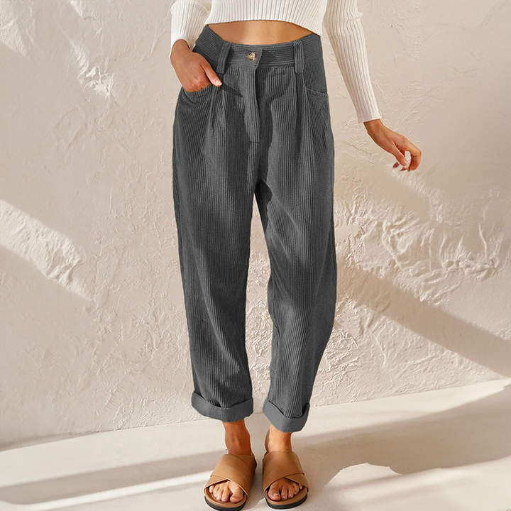 Nadia Pleated Summer Trousers in a Tapered Fit Foto 5