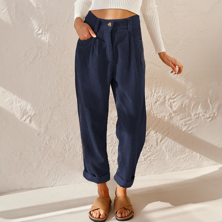 Nadia Pleated Summer Trousers in a Tapered Fit Foto 6