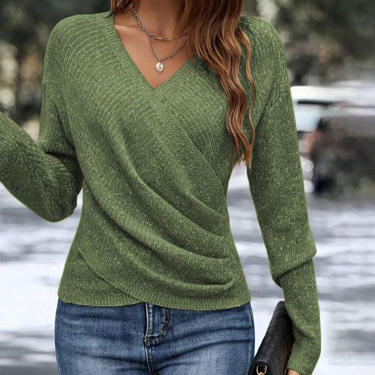 Refined Layering Pullover in Green
