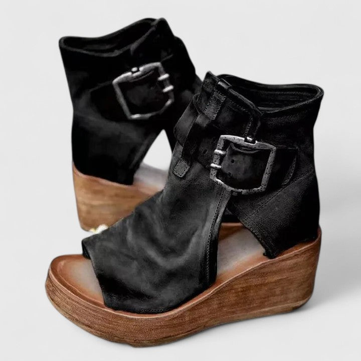 Women's Ankle Boots for Autumn Outfits in Black