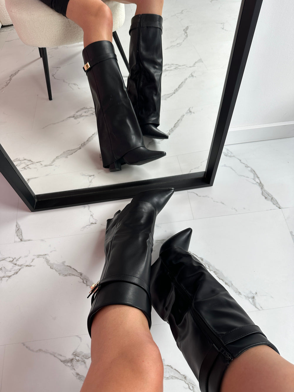 Women's Black Pointed Leather Knee High Boots (2)