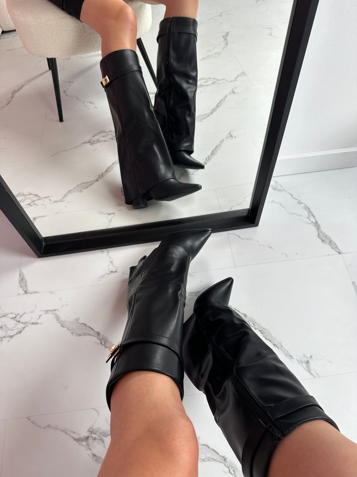 Women's Black Pointed Leather Knee High Boots (2)