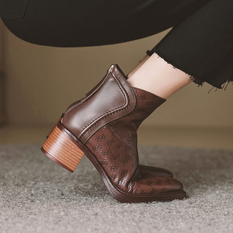 Women's Block Heel Ankle Boots in Vegan Leather (8)