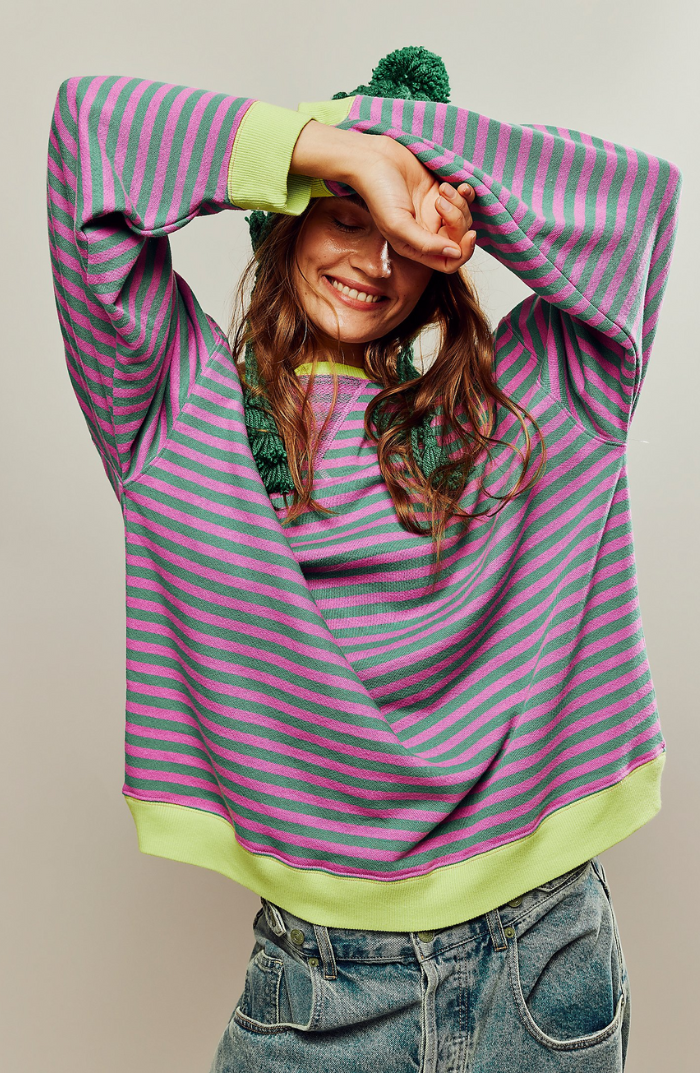 Women's Bold Striped Oversized Pullover in Grün & Rosa