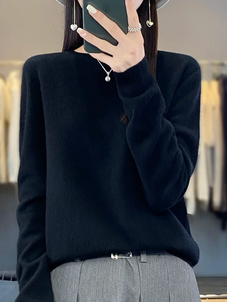 Women's Casual Knit Crewneck Sweater in Black