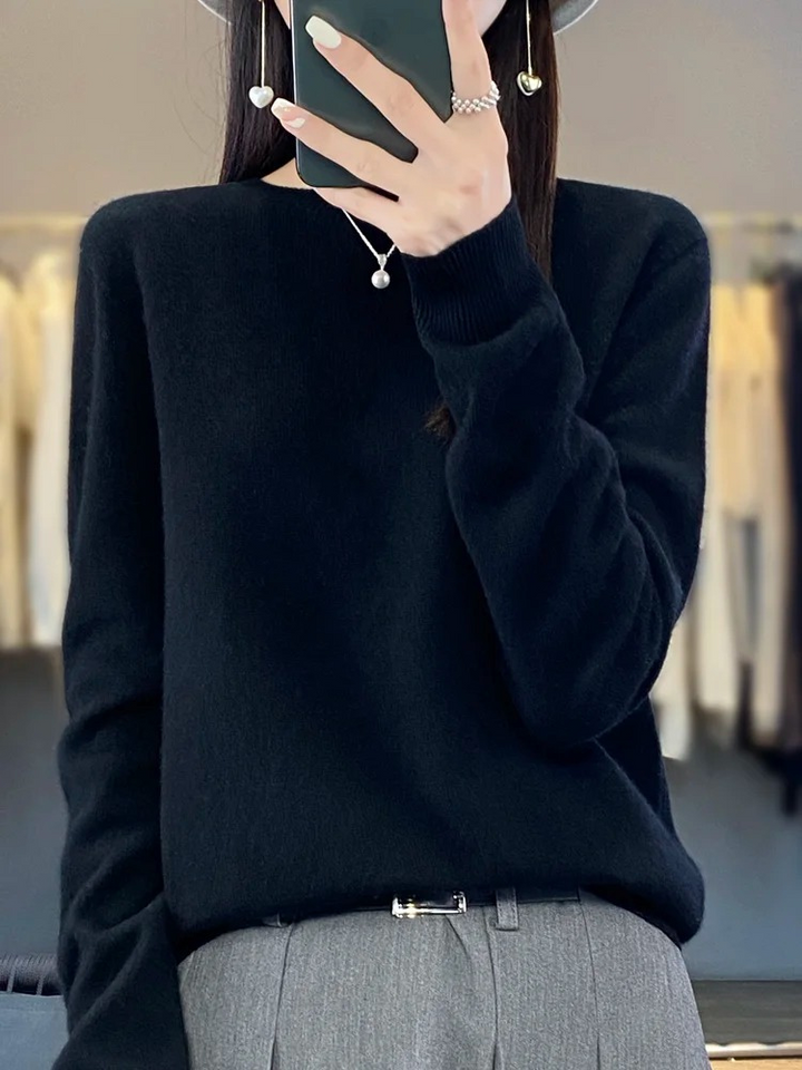 Women's Casual Knit Crewneck Sweater in Black