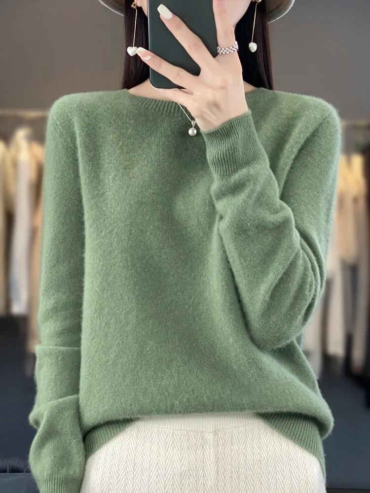 Women's Casual Knit Crewneck Sweater in Light Green