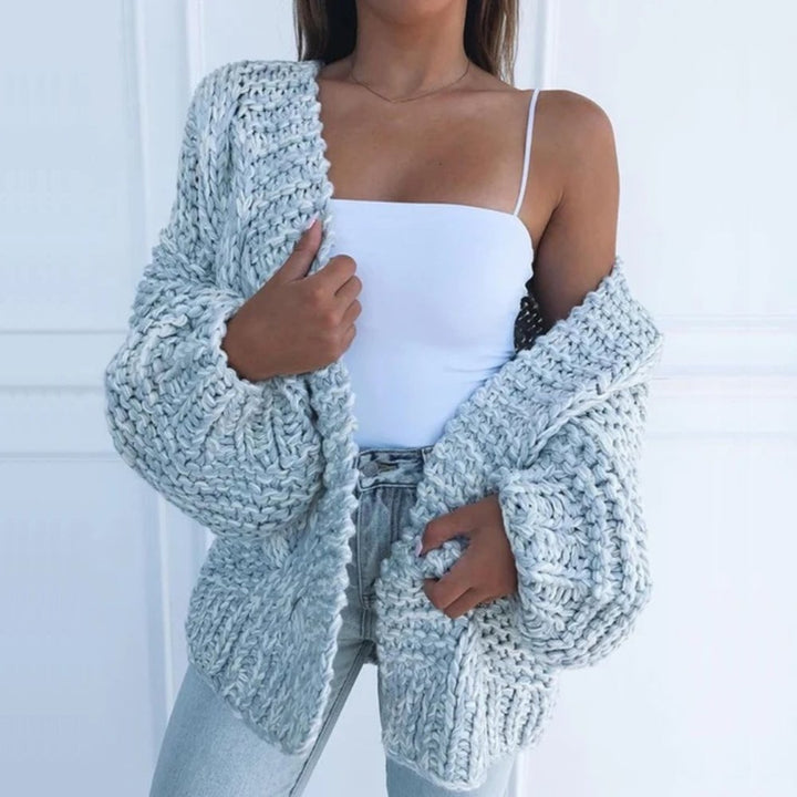 Women's Chunky Knit Cardigan for Autumn Layering (8)