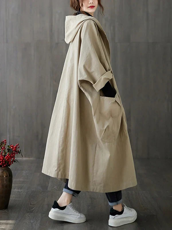 Women's Classic Long Trenchcoat for Autumn in Beige