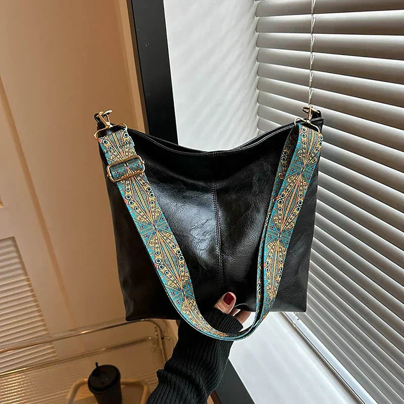 Women's Classic Tote Bag with Adjustable Strap in Black