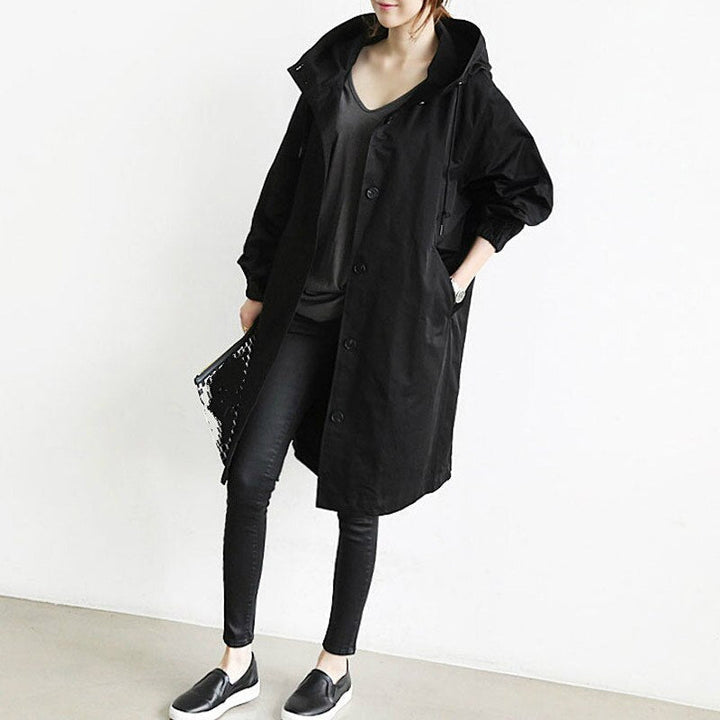 Women's Classic Trenchcoat for Autumn Versatility in Black