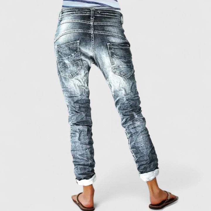 Women's Distressed Slim Jeans for Everyday Wear (3)