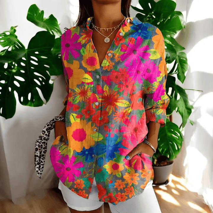 Women's Elegant Blouse in Vintage Floral in Colorful