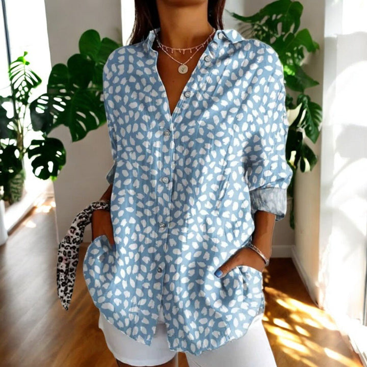 Women's Elegant Blouse in Vintage Floral in Light blue
