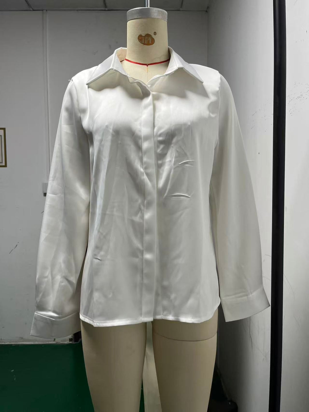 Women's Elegant Blouse with Classic Buttons (11)