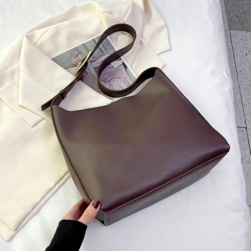 Women's Elegant Buckle Handbag for Everyday Wear in Dark Brown