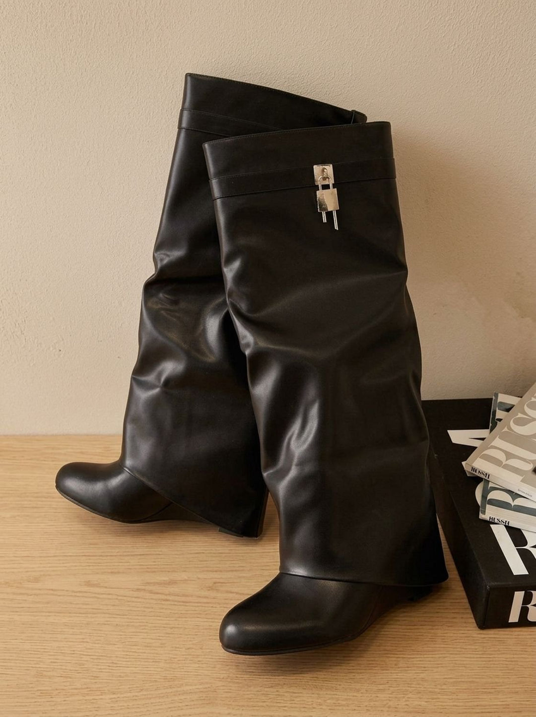 Women's Elegant Faux Leather Knee High Boots (3)