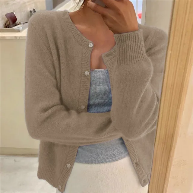 Women's Elegant Knit Cardigan for Casual Days in Khaki