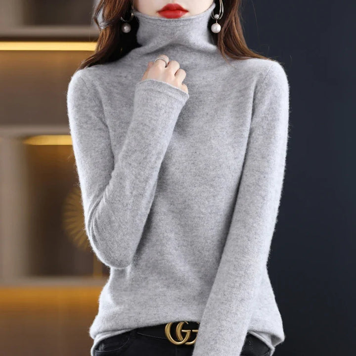 Women's Fine Merino Wool Turtleneck Pullover in Grey