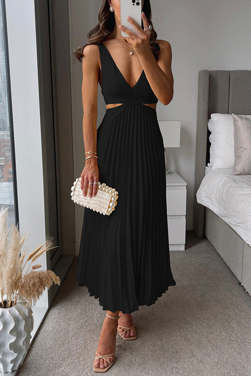 Women's Flowing Maxi Dress for Wedding Guests in Black