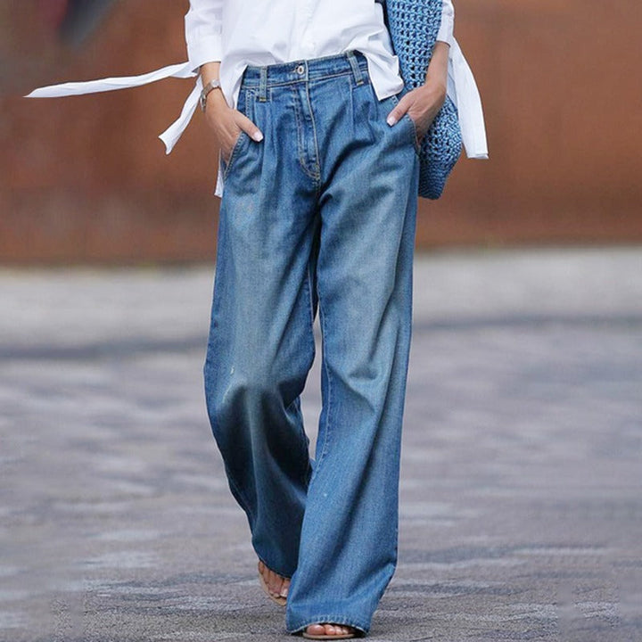 Women's High-Waisted Vintage Wide Leg Jeans in Blue 2
