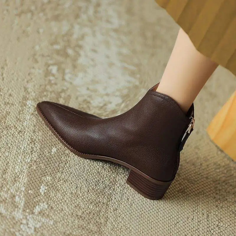 Women's Knee-High Boots in Black Leather (2)