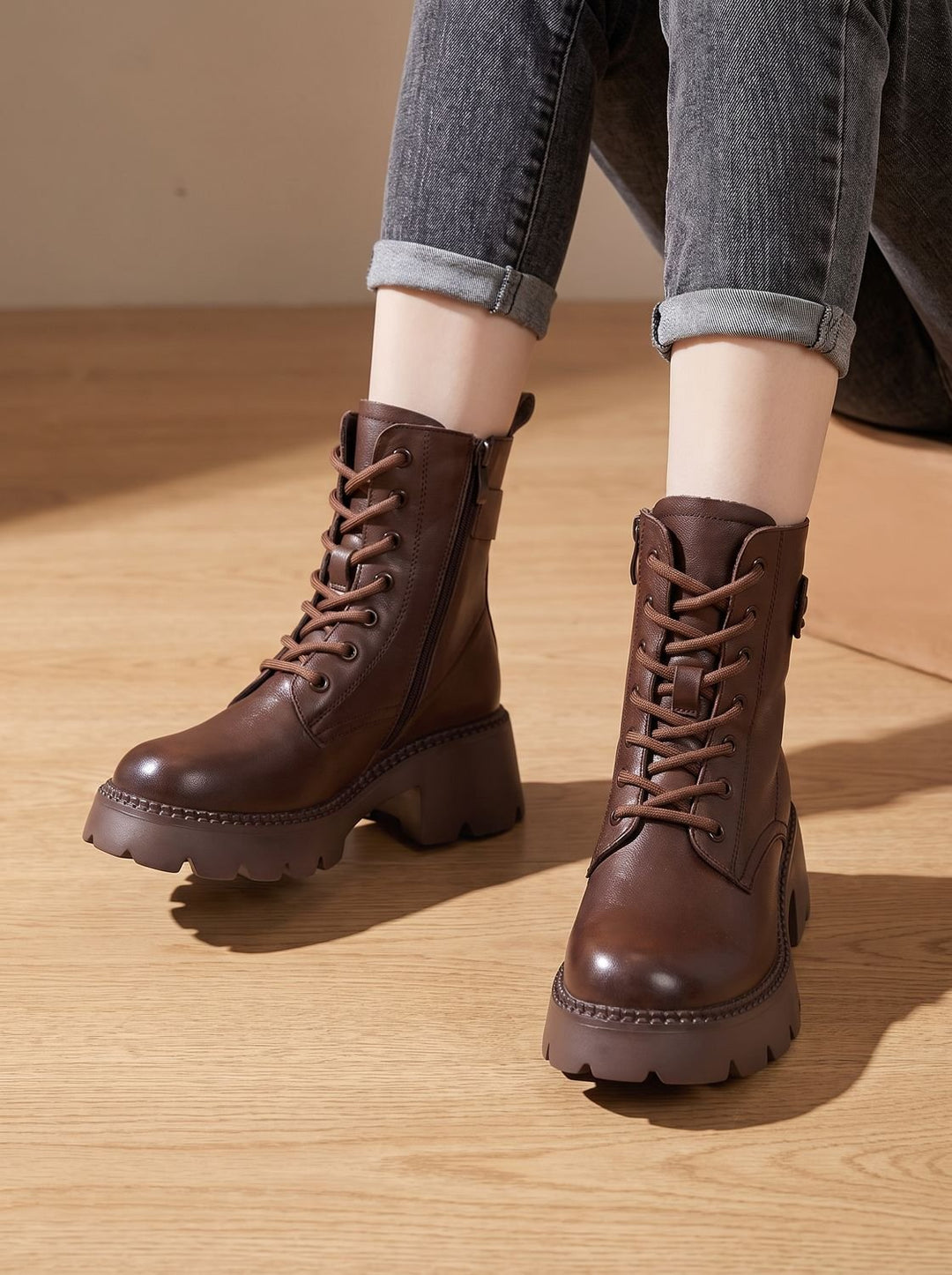 Women's Lace-Up Platform Ankle Boots (6)