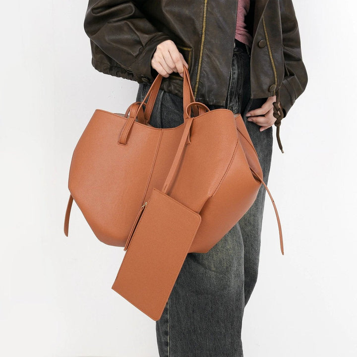 Women's Large Vintage Faux Leather Laptop Bag (4)