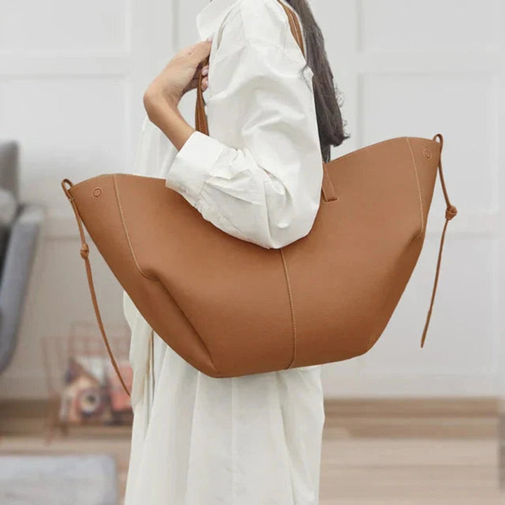 Women's Large Vintage Faux Leather Laptop Bag in Kamel