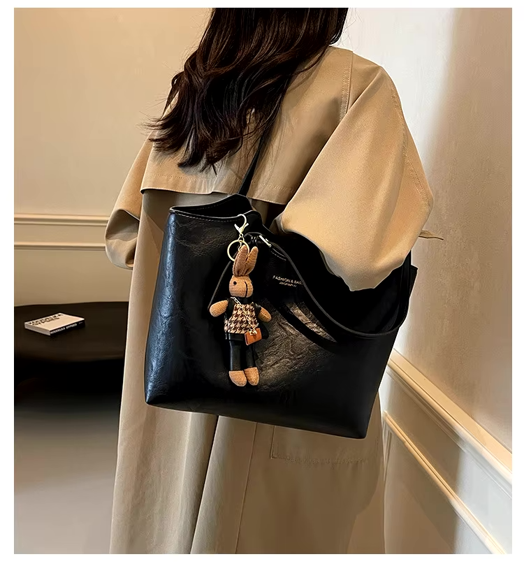 Women's Leather Tote Bag for Organized Everyday Carry (10)