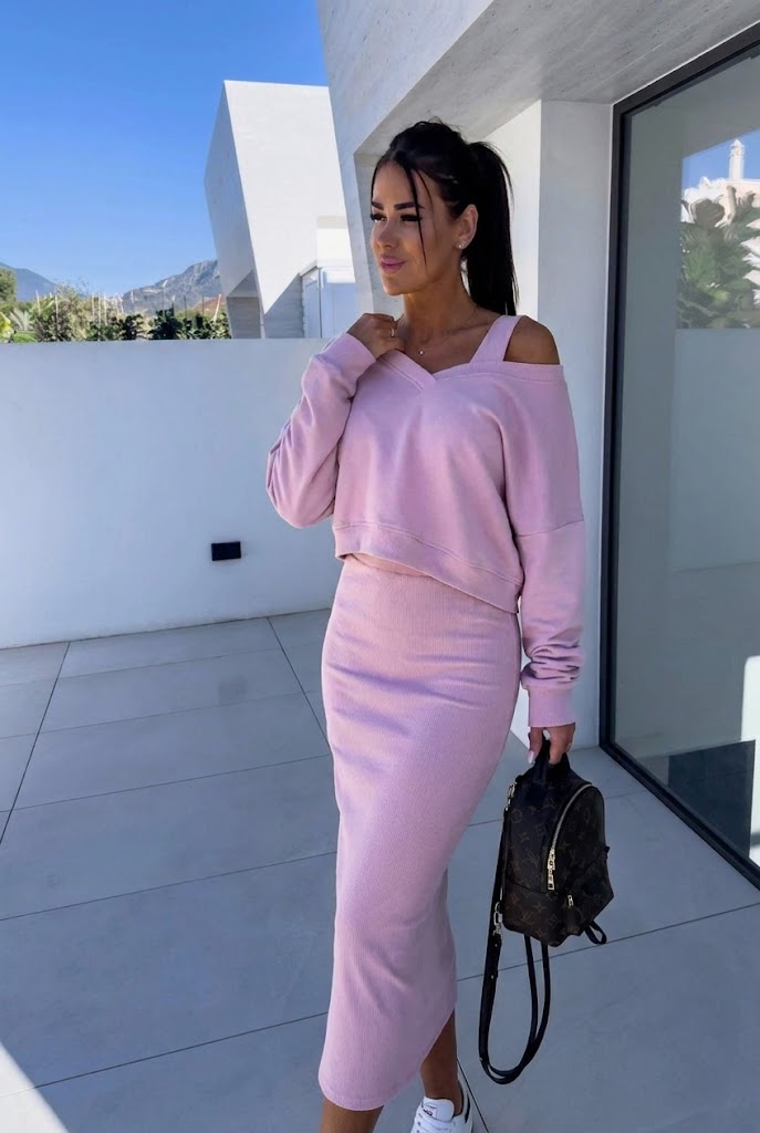 Women's Long-Sleeve Casual Dress and Sweatshirt Set in Pink