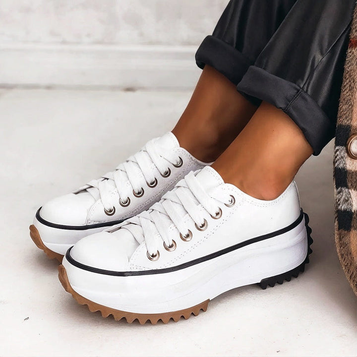 Women's Orthopedic Canvas Platform Sneaker in Alpenweiß