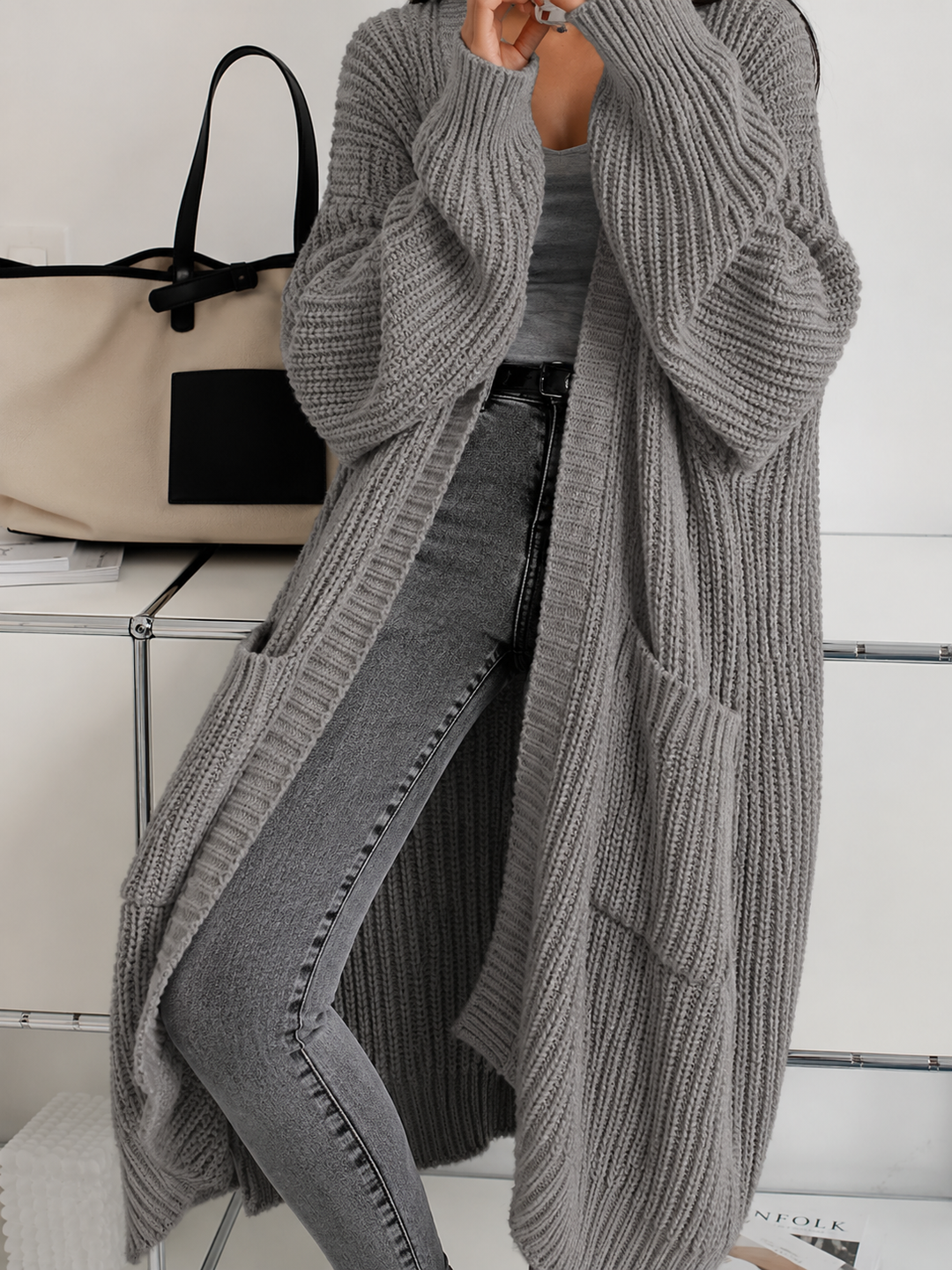 Women's Oversized Cardigan for Autumn Layering in Grey