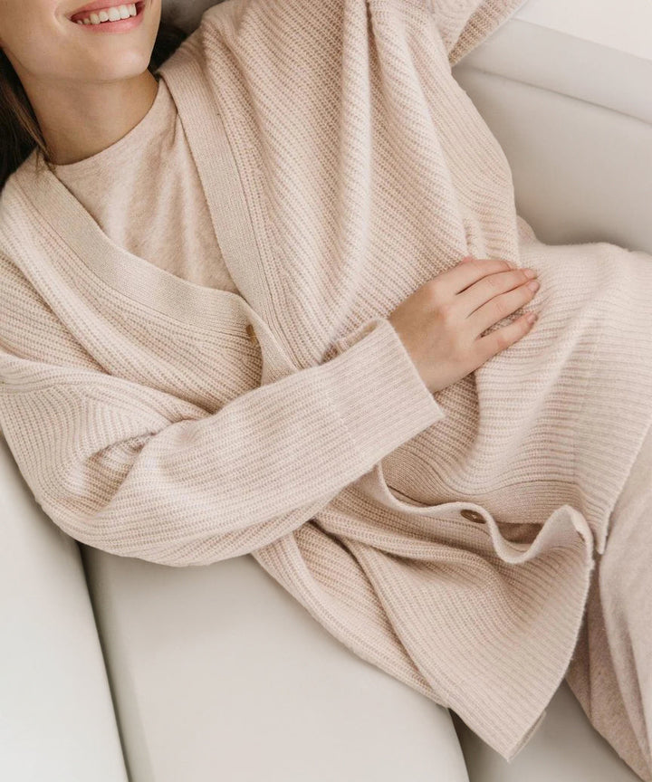 Women's Oversized Cardigan in Chunky Knit (17)