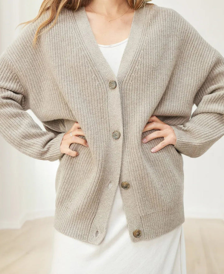 Women's Oversized Cardigan in Chunky Knit (2)