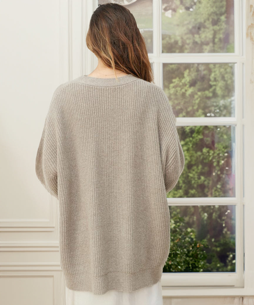 Women's Oversized Cardigan in Chunky Knit (3)