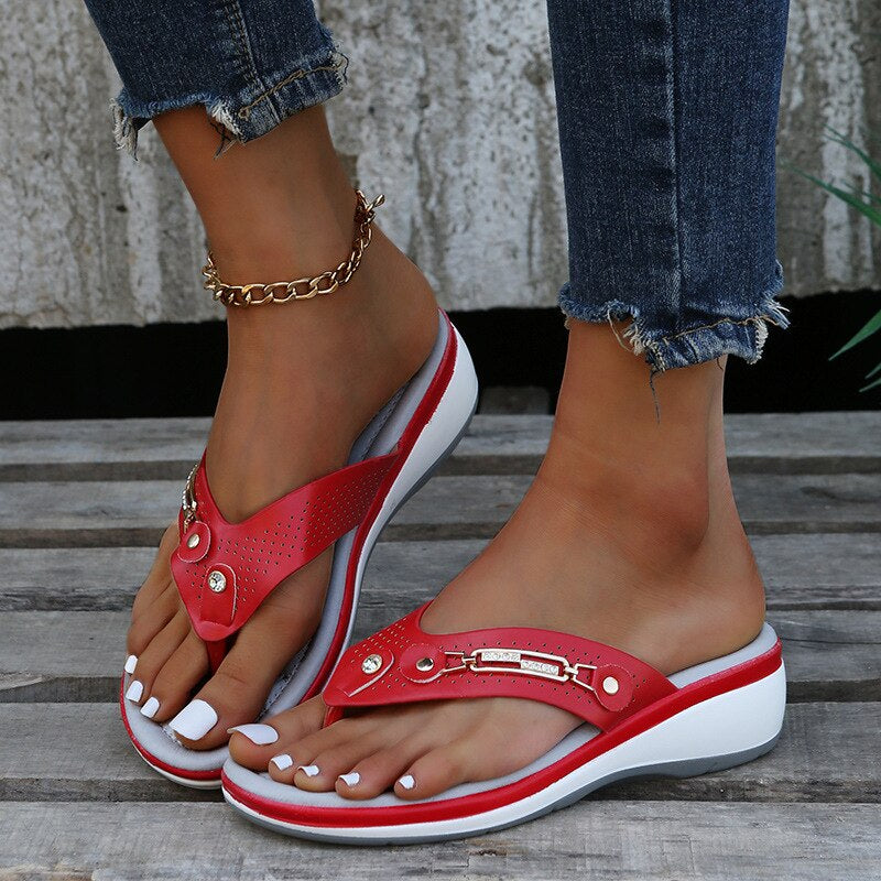 Women's Padded Sandals for Everyday Comfort in Red