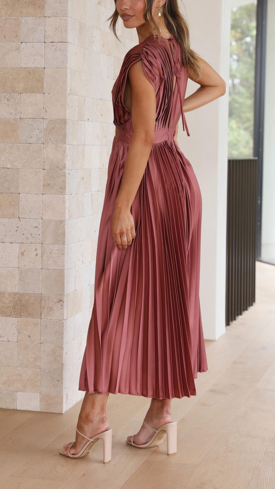 Women's Pleated V Neck Midi (3)