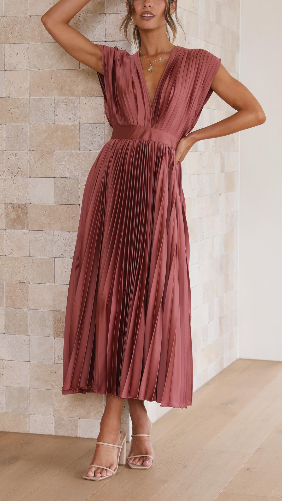 Women's Pleated V Neck Midi (5)