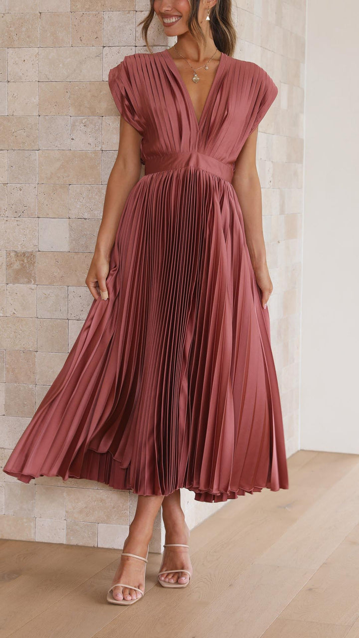 Women's Pleated V Neck Midi in Antique Pink