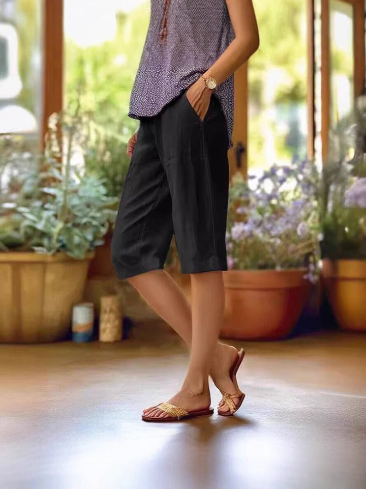 Women's Relaxed-Fit Linen Knee-Length Pants in Black