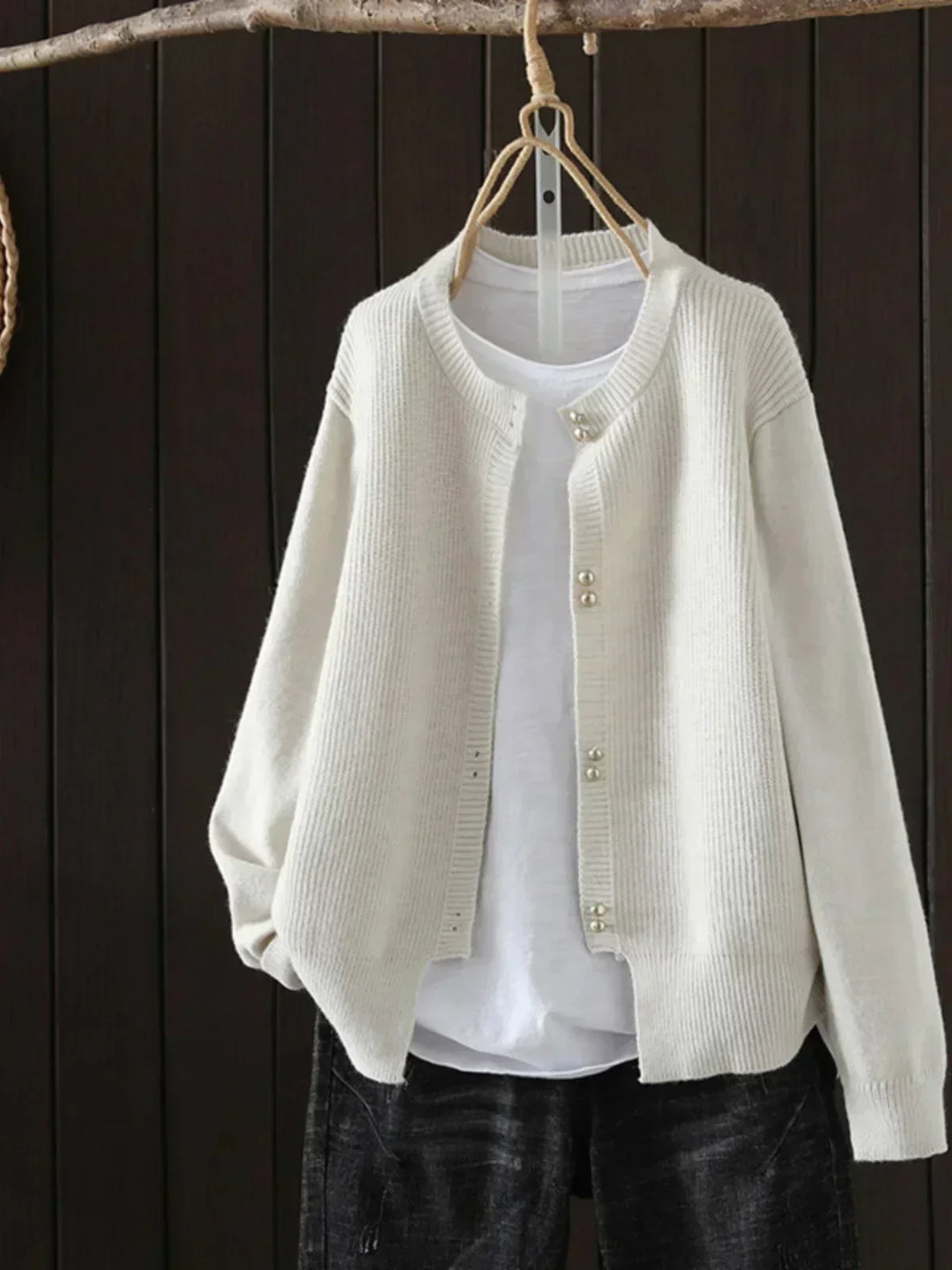 Women's Relaxed Knit Cardigan for Autumn Layering in Beige